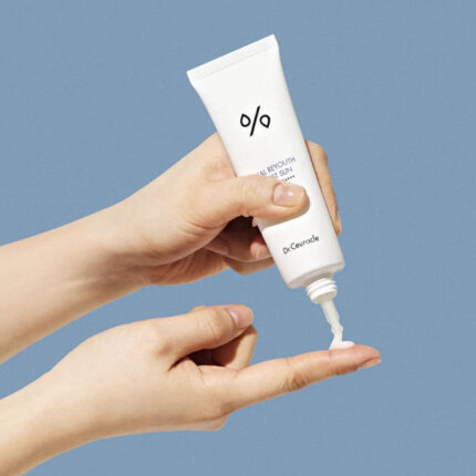 Dr.ceuracle hyal reyouth moist sun spf50